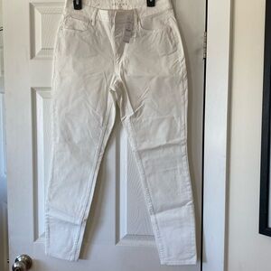 White House, black market, skinny ankle jeans